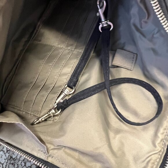 Baggalini Crossbody - Picture 2 of 4